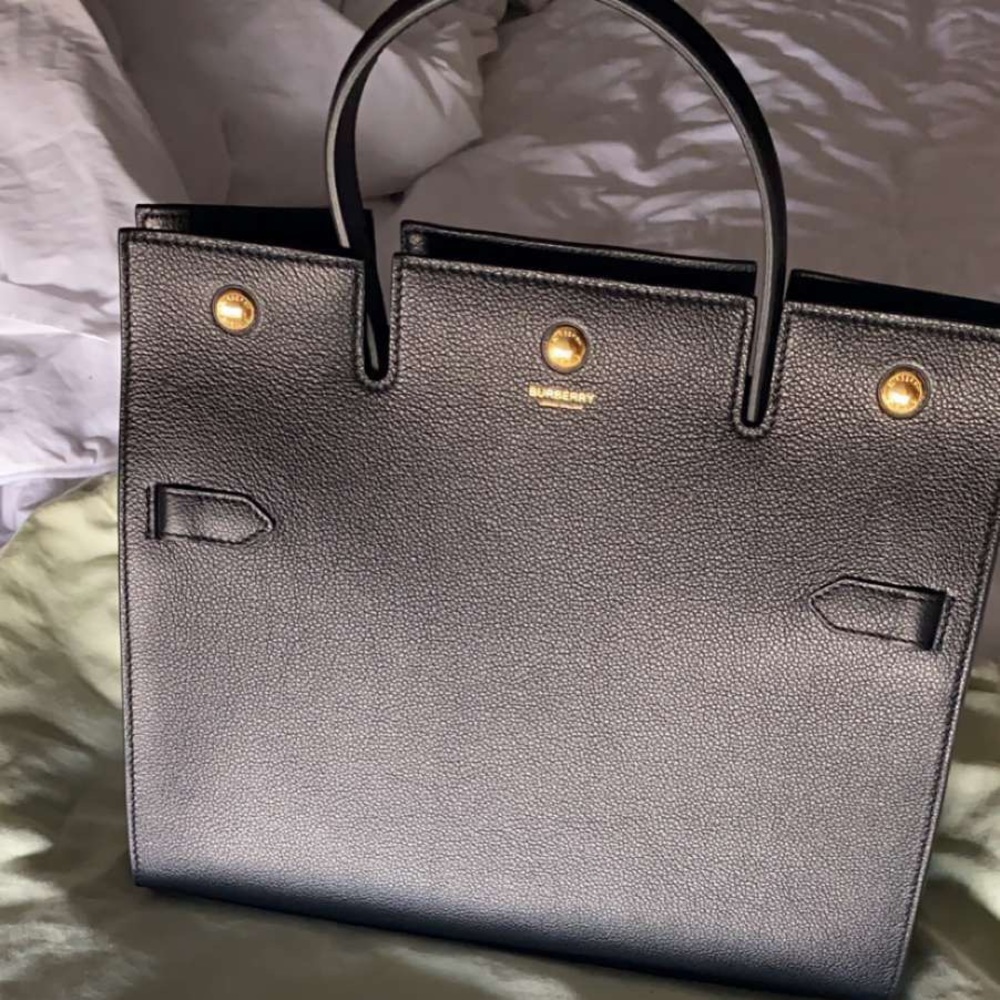 Burberry bag brand new tag on